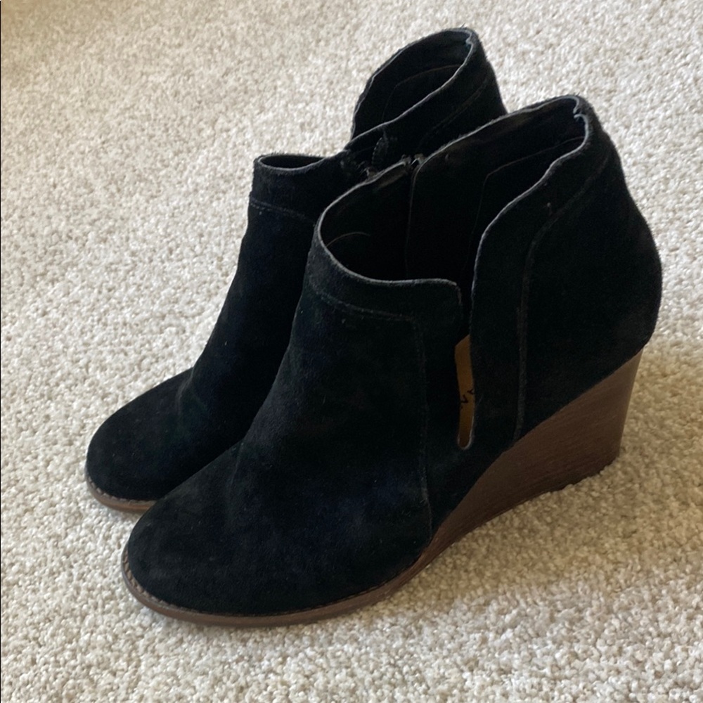 Black Suede Wedge Ankle Boots (lucky brand, size 8)